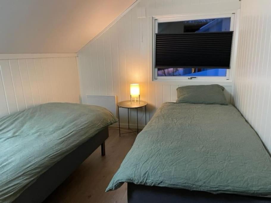 House With Garage In Central Lyngen Lyngseidet ภายนอก รูปภาพ